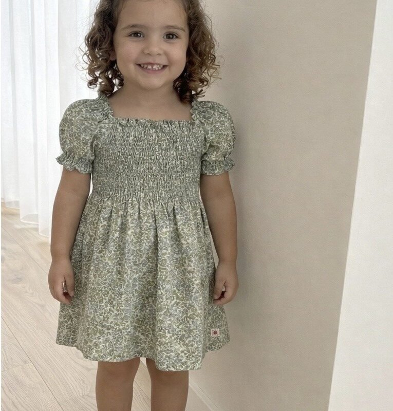 Vestido Smock Floral Verde Oliva – Colección Oliva